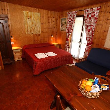 Champoluc Apartment Luaran gambar