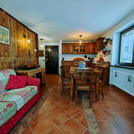 Champoluc Apartment Luaran gambar