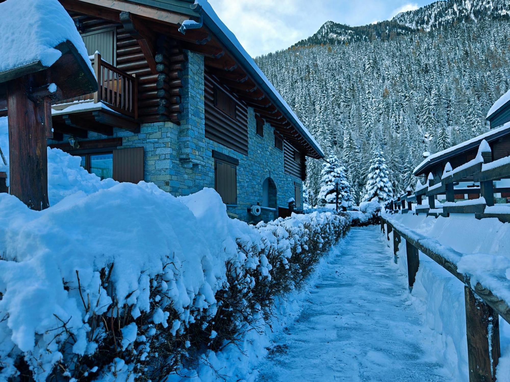 Champoluc Apartment Luaran gambar