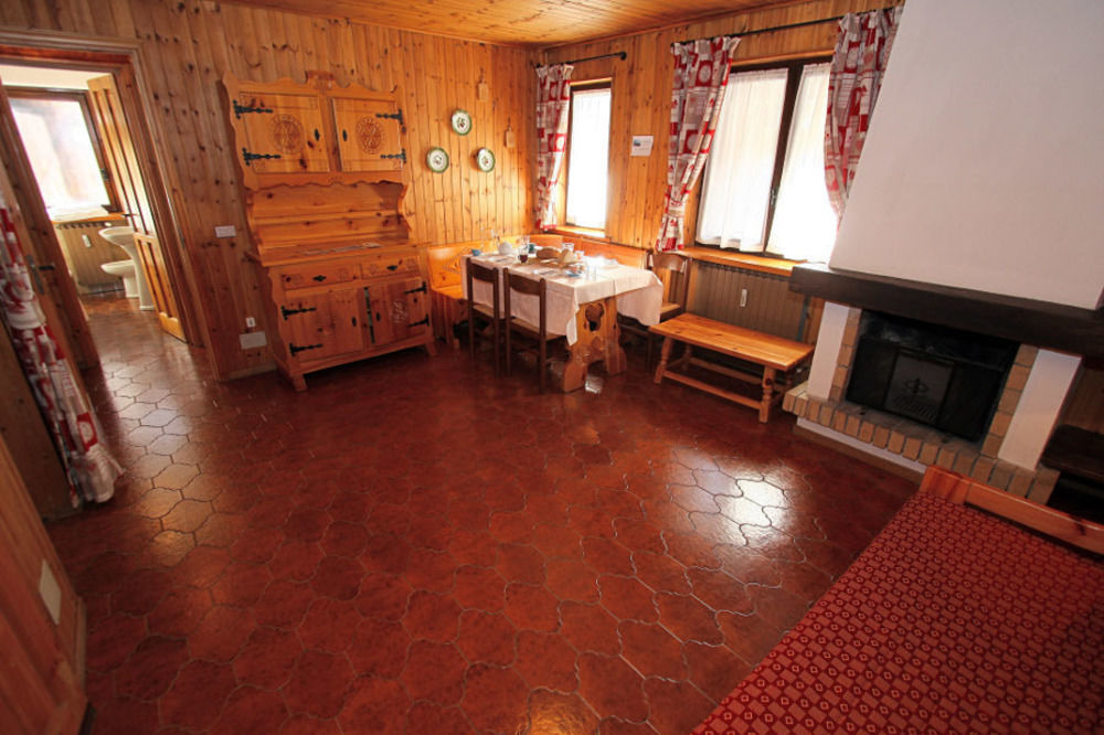 Champoluc Apartment Luaran gambar